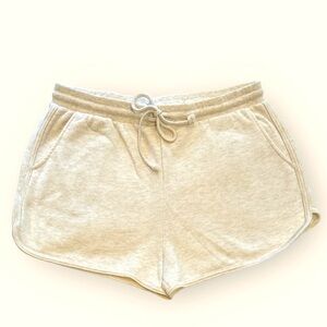OLIVE & OAK‎ WOMENS SOFT KNIT JERSEY SHORTS SIZE XL CREAM IS THE COLOR.